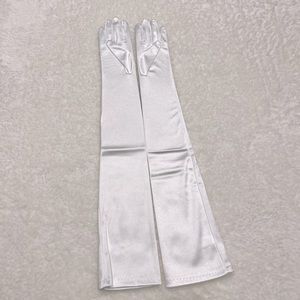 BNWT Bridal Wedding Gloves Opera Length in Bright White